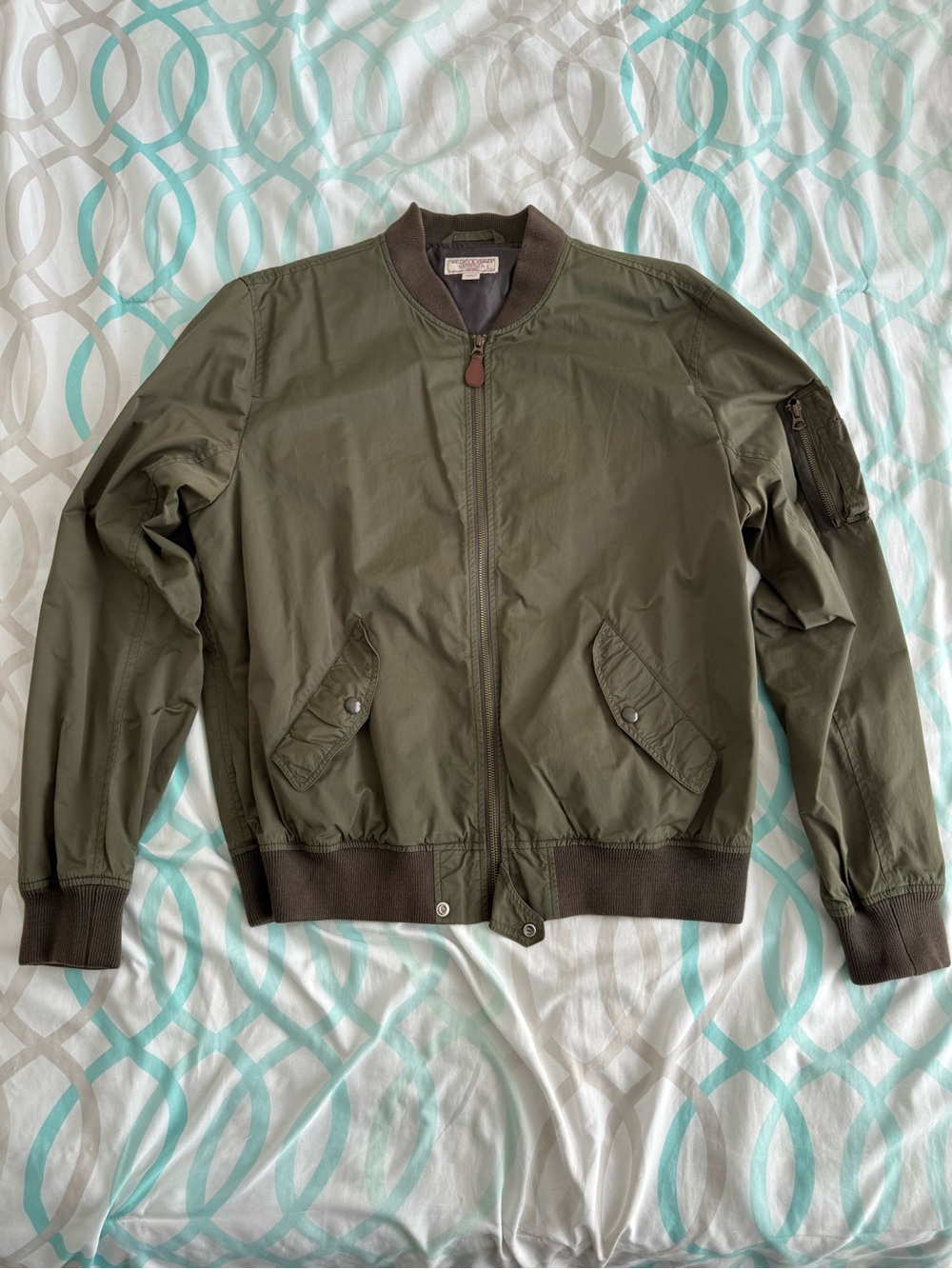 Olive Green Bomber Jacket - Classic Men's Flight-Style Coat